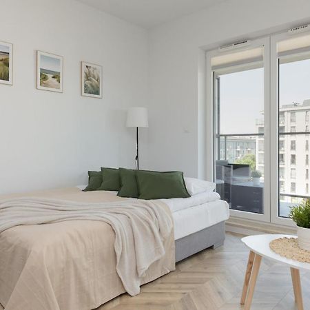 Ursus Sunny Studio For 4 Guests With Parking & Balcony By Noclegi Renters Varsovie Extérieur photo