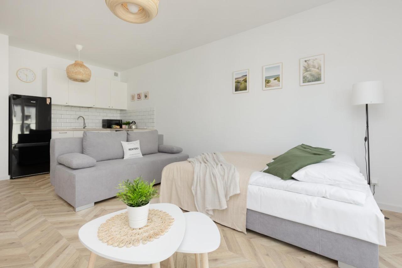 Ursus Sunny Studio For 4 Guests With Parking & Balcony By Noclegi Renters Varsovie Extérieur photo